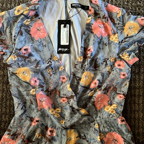 New Summer Romper Nasty Gal - Picture 3 of 3